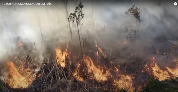 Foto: Cena do vídeo Tutorial: Como incendiar um país do canal Meteoro Brasil do YouTube