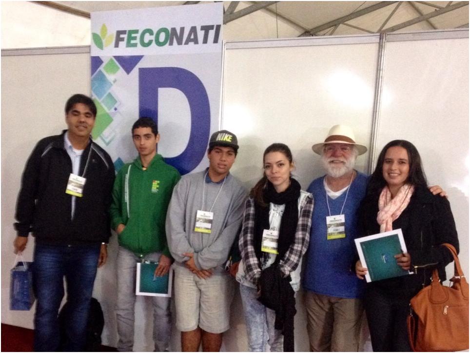 Professores e alunos do IFSP Câmpus Caraguatatuba visitando a Feconati.