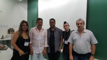 Adriana, professor Marcos Leodoro, João, Rafael e professor Ricardo Plaza