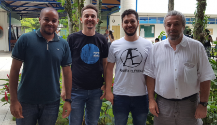 Professores de física do IFSP-Caraguatatuba: Tiago, Jurandi, Alex e Ricardo