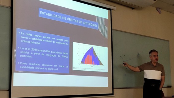 Imagem 37 Palestra do professor Valerio Carruba