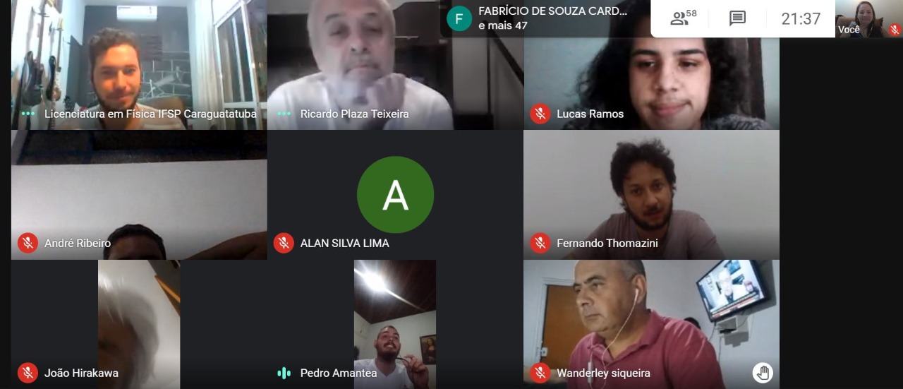 Foto 1 - Momento da reunião em que aparecem alguns alunos e professores do curso