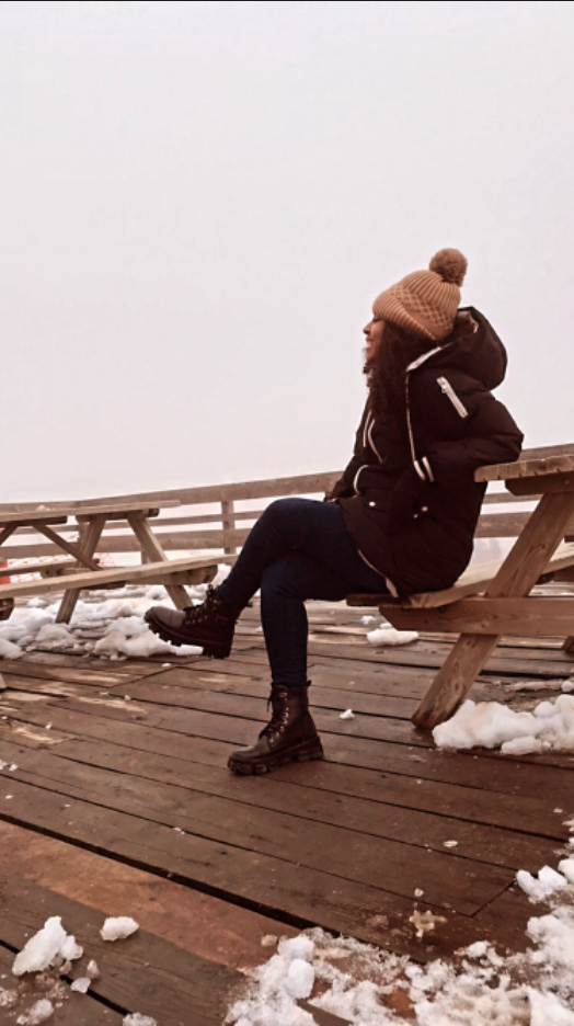 Foto 2 – Aluna durante o seu passeio para a Serra da Estrela, Portugal.