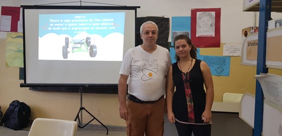 Imagem 12 – Professor Ricardo e Bianca Tassoni que se formou no ensino médio na Escola Frugoli