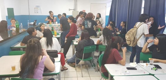 Imagem 20 – No intervalo da tarde, participantes descontraem na hora do lanchinho