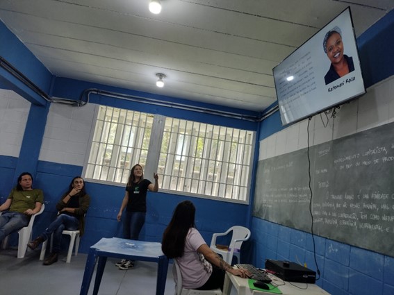 Imagem 2 – Apresentação feita por Kamily