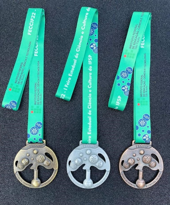 Medalhas de ouro, prata e bronze da FECCIF 2022.