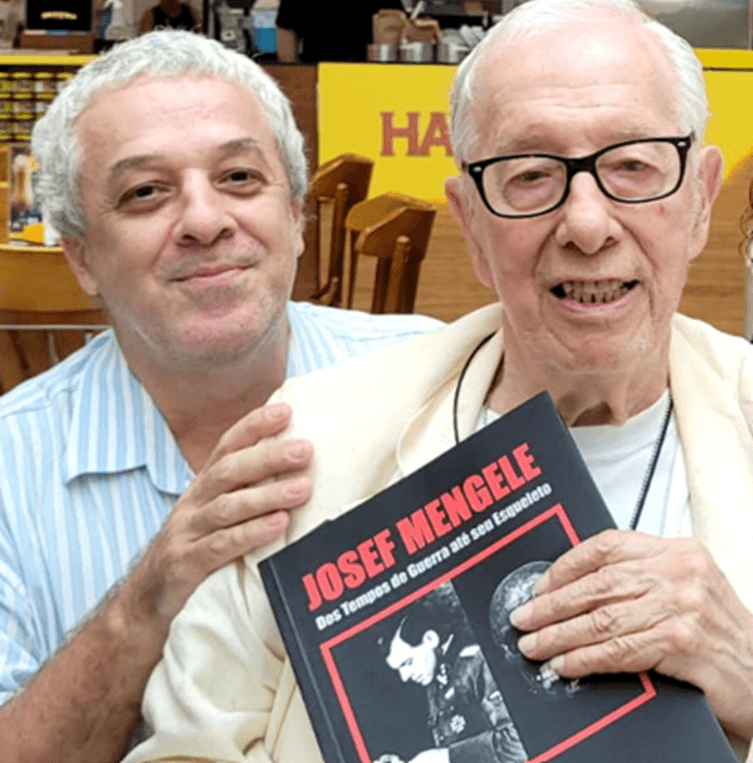 Imagem 2 – Ricardo e Wilmes no lançamento do livro sobre Mengele