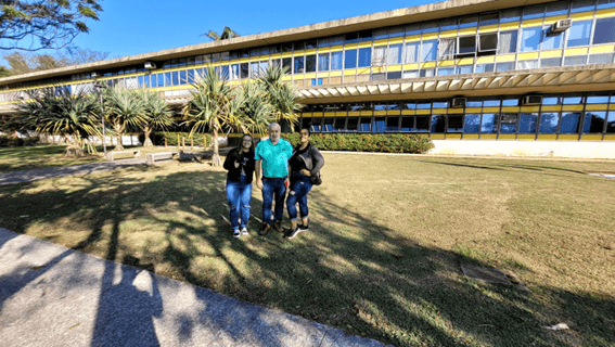 Imagem 10 – Kamily, Ricardo e Livia no Instituto de Oceanografia da USP