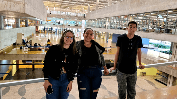 Imagem 11 – Kamily, Livia e Elian na Faculdade de Arquitetura e Urbanismo da USP