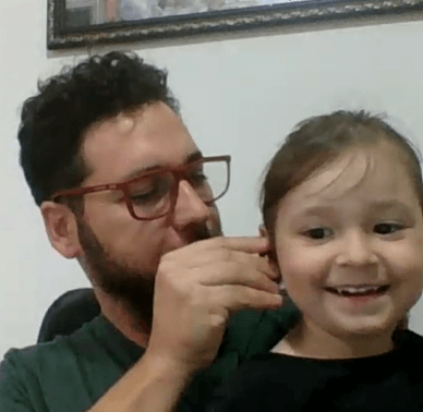 Imagem 1 – Professor Alex Lino com sua filha Sofia