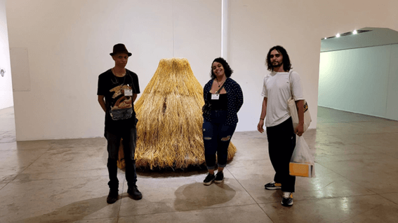 Imagem 12 – Jonathan, Livia e Lucas no Museu de Arte Contemporânea (MAC) da USP