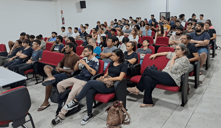 Imagem 1 – Público presente nas apresentações no SICLN no auditório do IFSP/CAR