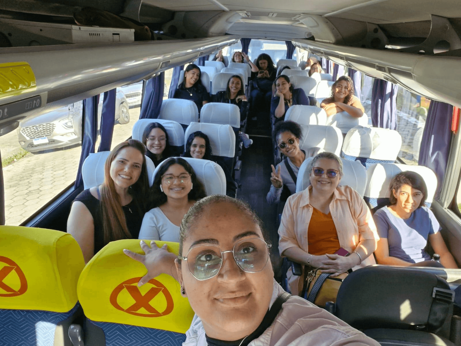 Figura 1 - A empresa realizou o transporte das alunas do IFSP, Campus Caraguatatuba até a Instituição