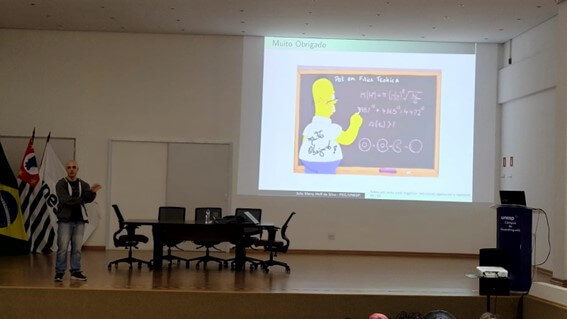Imagem 18 – Palestra sobre estruturas espinoriais e espinores