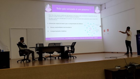 Imagem 27 – Palestra sobre processamento de materiais a plasma e plasmas aplicados à inativação de patógenos