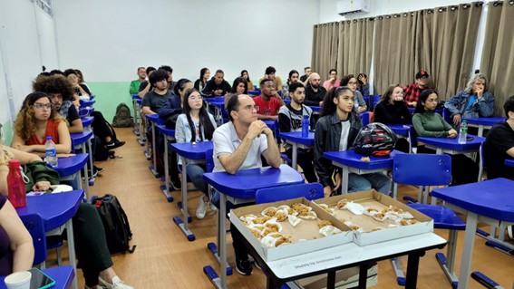 Imagem 1 – Público presente no Minicurso de História da Ciência
