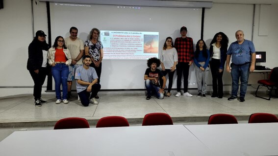 Imagem 1 – Estudantes que ajudaram na organização do cinedebate