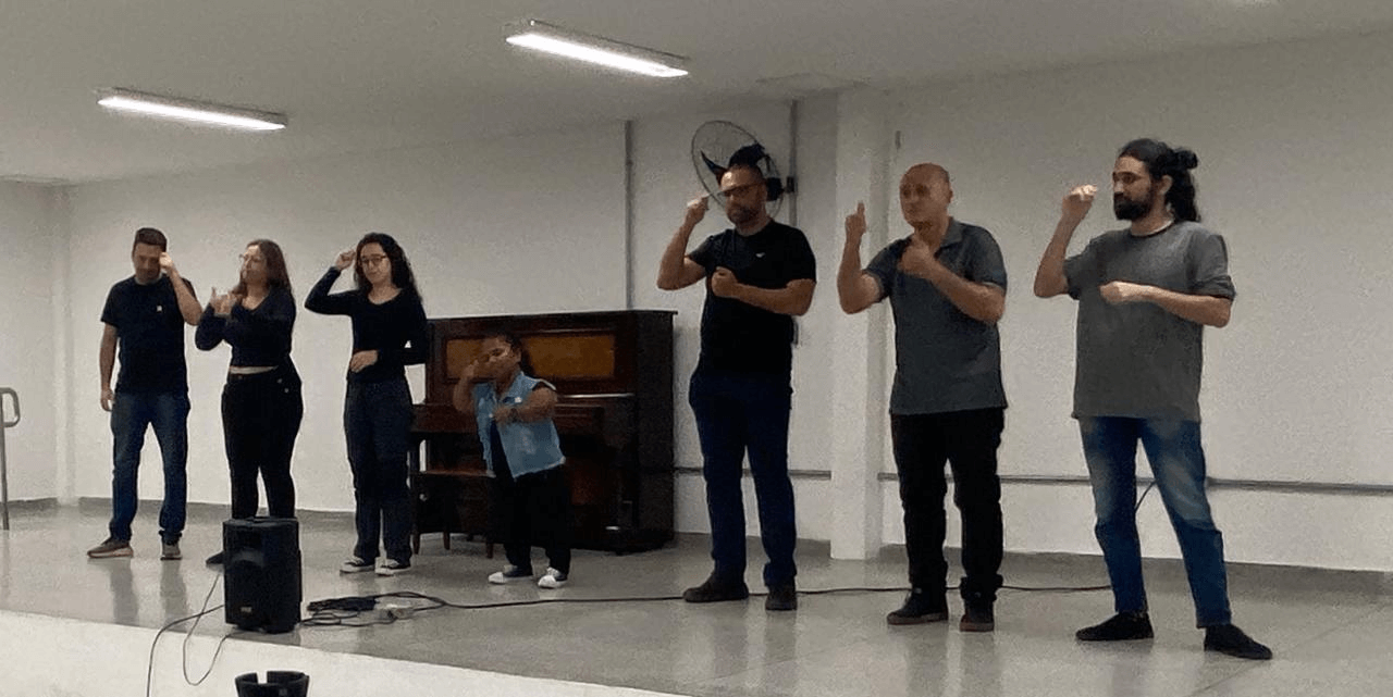 Imagem 2 – Interpretação em Libras do poema Borboletas de Vinícius de Moraes.