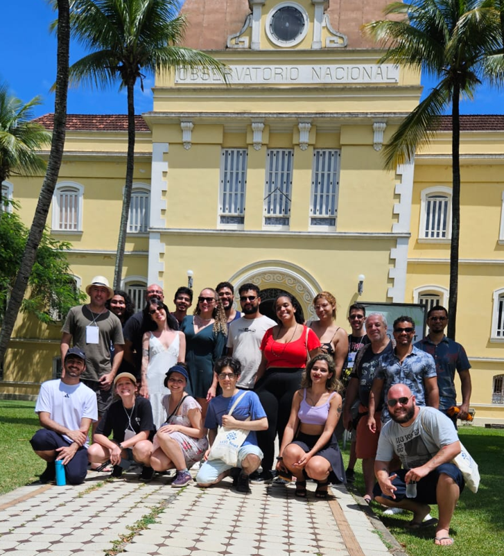 Imagem 10 – Estudantes e professores no Observatório Nacional