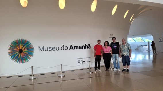 Imagem 9 – José Walter, Livia, Bruno e Ricardo no Museu do Amanhã
