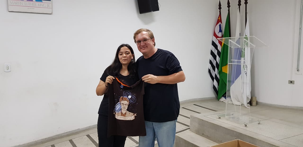 Eloísa Nascimento com professor Nelson Alves