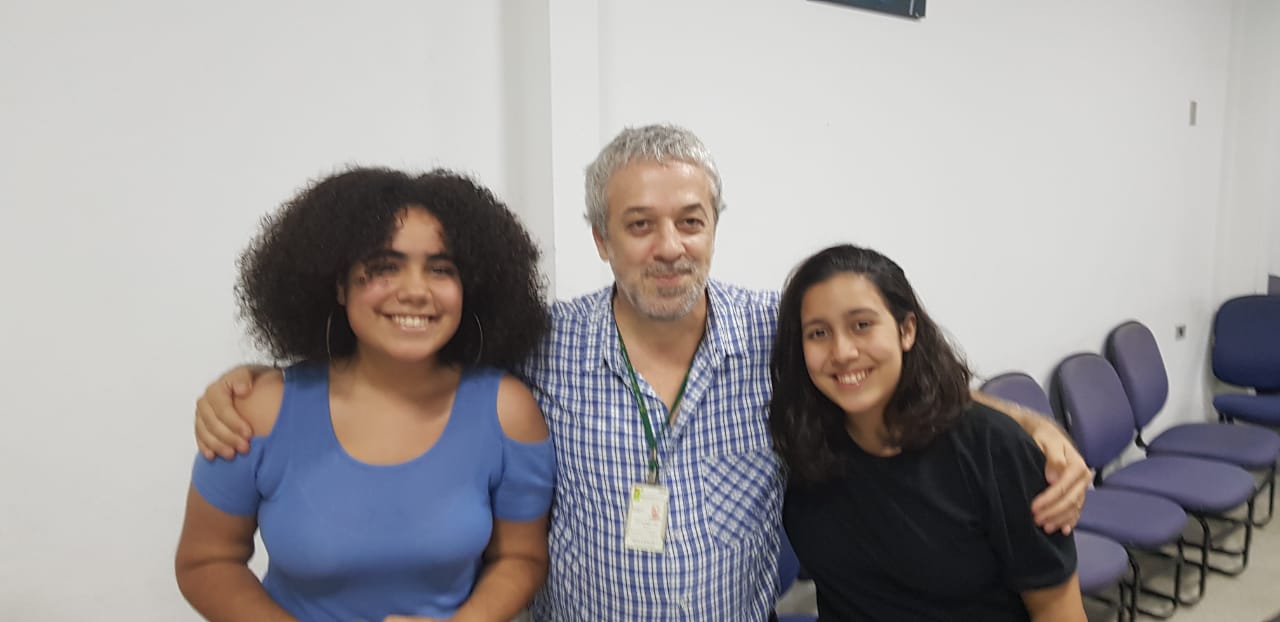 Ana Julia, Ricardo e Ryanie, após a exibição dos curtas de 4ª feira de tarde