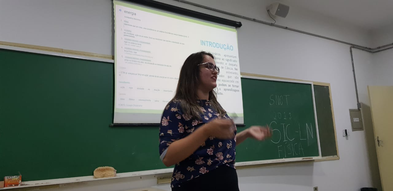 Foto: Apresentação do trabalho de Larissa Siqueira