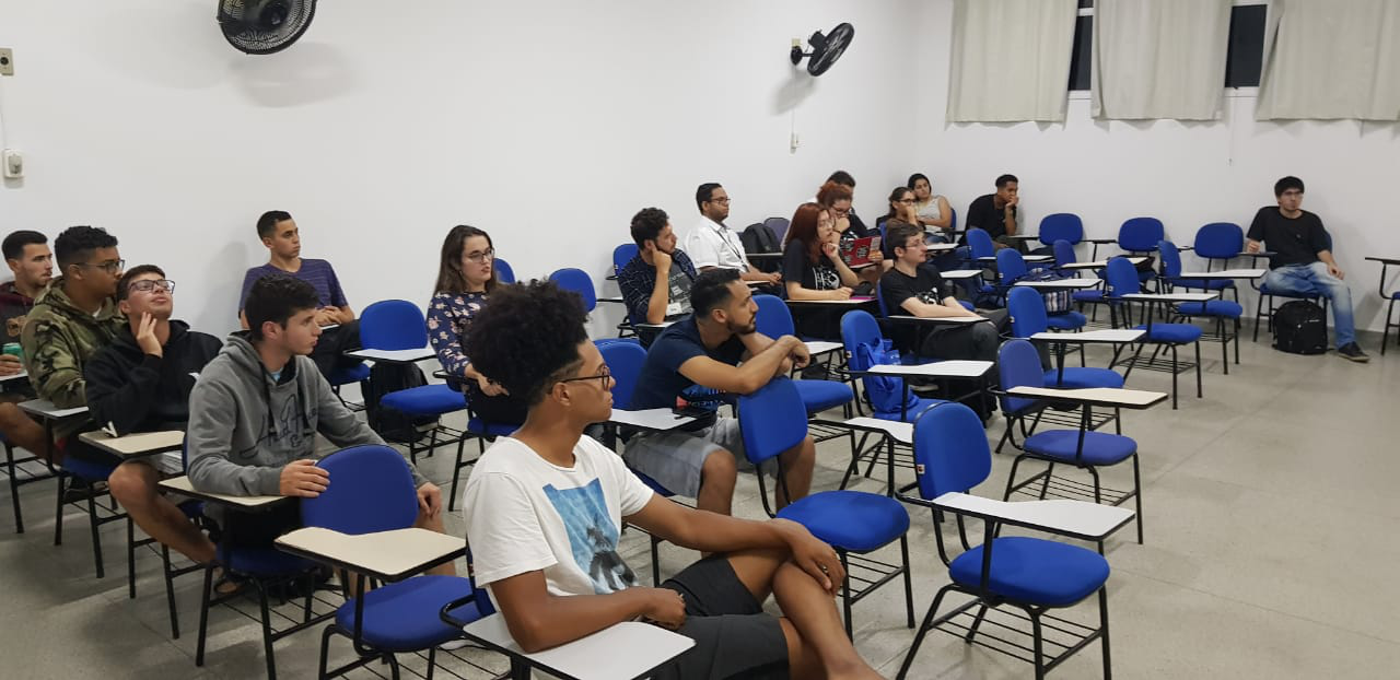 Foto: Diversos dos cidadãos presentes fizeram perguntas aos apresentadores dos trabalhos