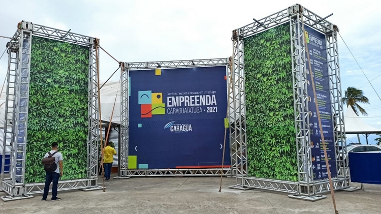 Figura 1 - Entrada do Empreenda Caraguatatuba, na Praça da Cultura