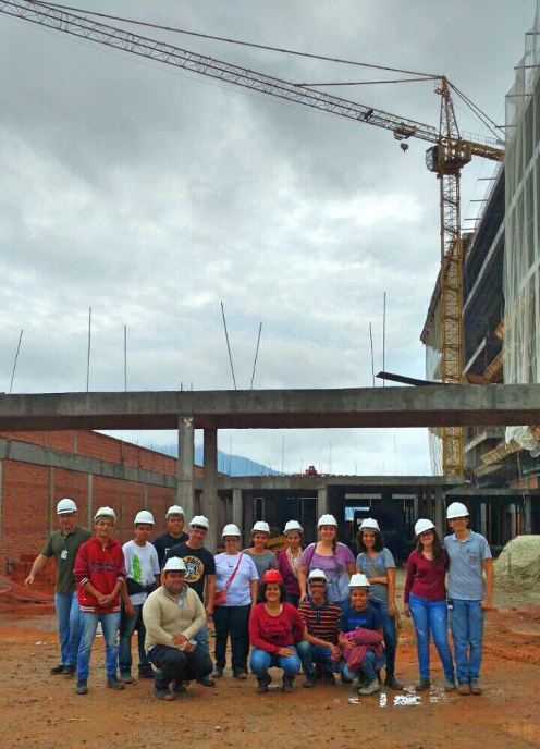 Curso Técnico em Edificações realiza visita técnica nas obras do hospital regional em Caraguatatuba 1