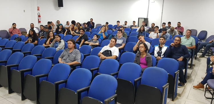 Foto Estudantes presentes participaram ativamente das atividades que foram realizadas