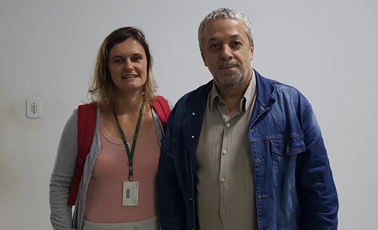 Professora Juliana La Salvia e professor Ricardo Plaza 