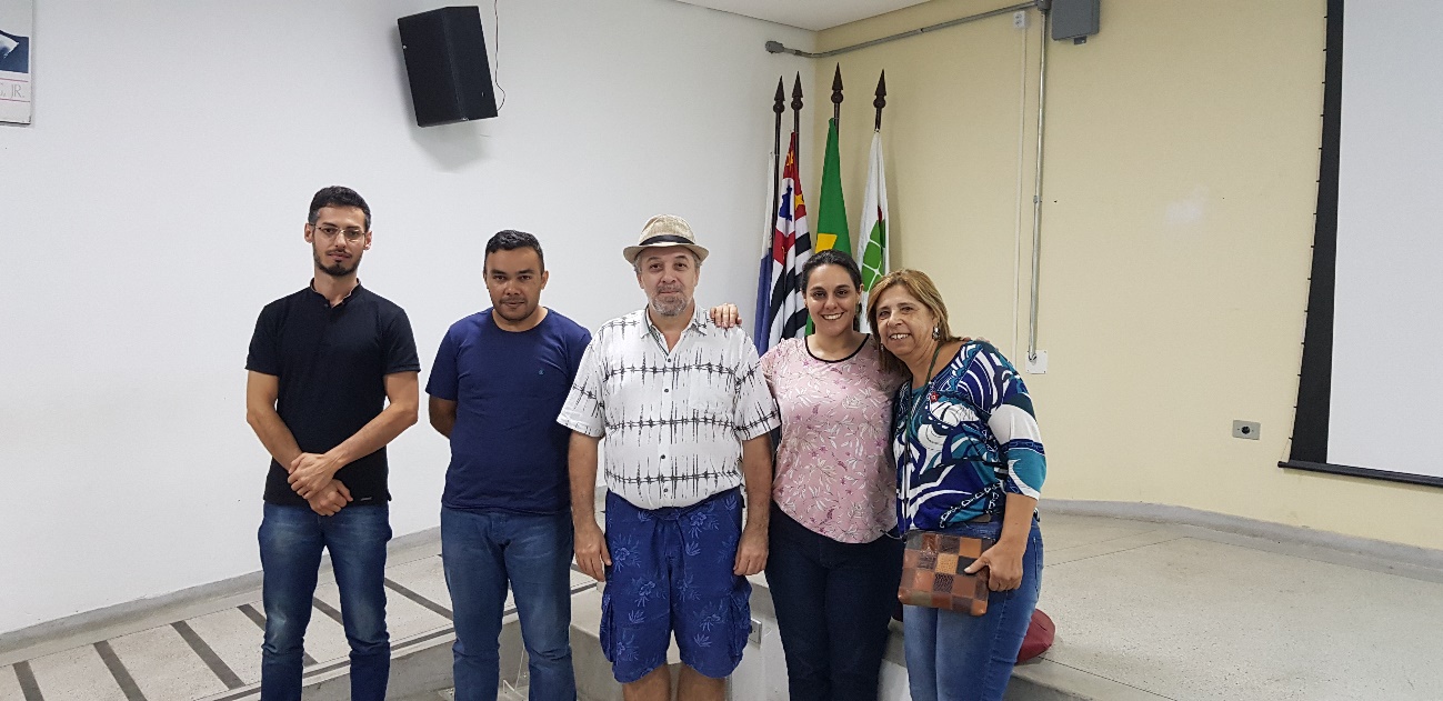 Professores Aleandro, Rodrigo, Ricardo, Patrícia e Regina