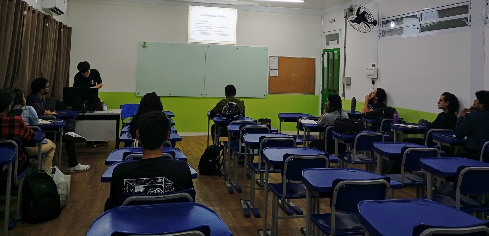 Imagem 3 - Carlos explicando seu projeto