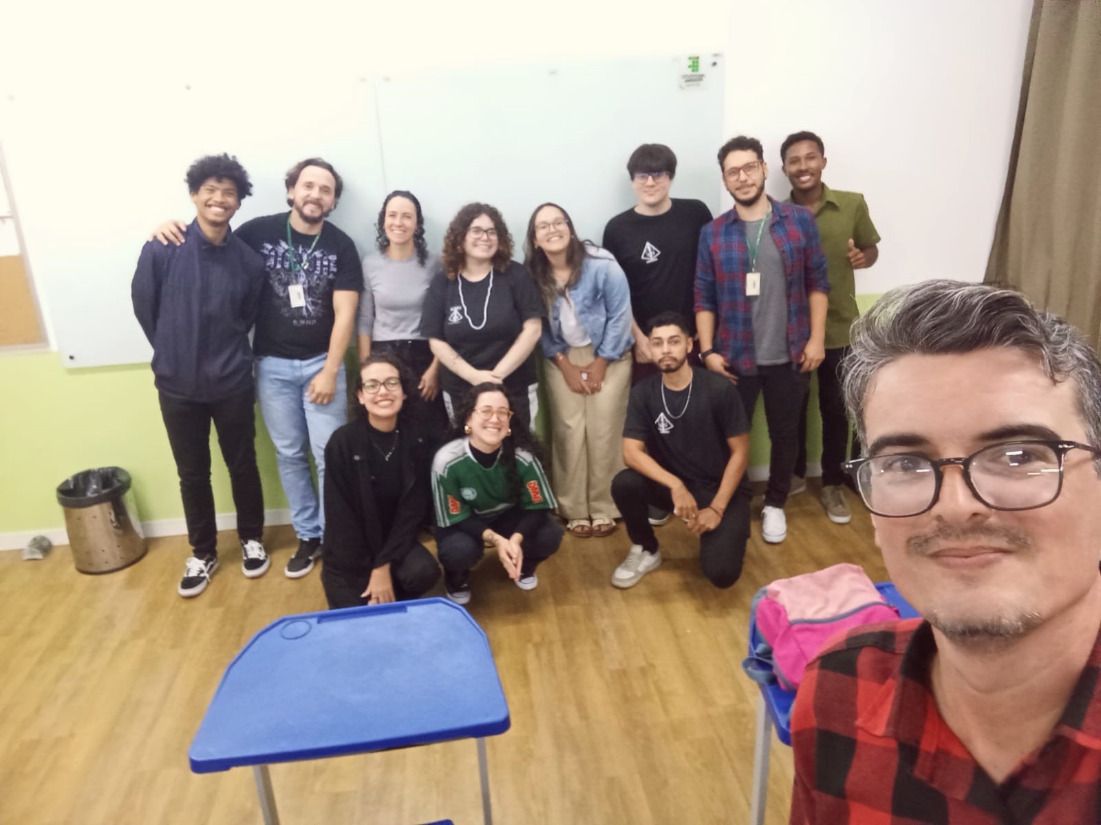 Imagem 5- Grupo de pesquisa reunido.