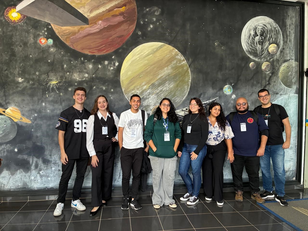 Imagem 2: Estudantes da Licenciatura em Matemática acompanhados pelo Coordenador do Curso Prof. Dr. Dalton Couto Silva