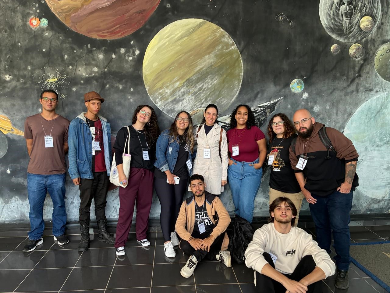 Imagem 3: Estudantes da Licenciatura em Física acompanhados pela Coordenadora do curso Profa. Dra. Natália Nassiff Braga