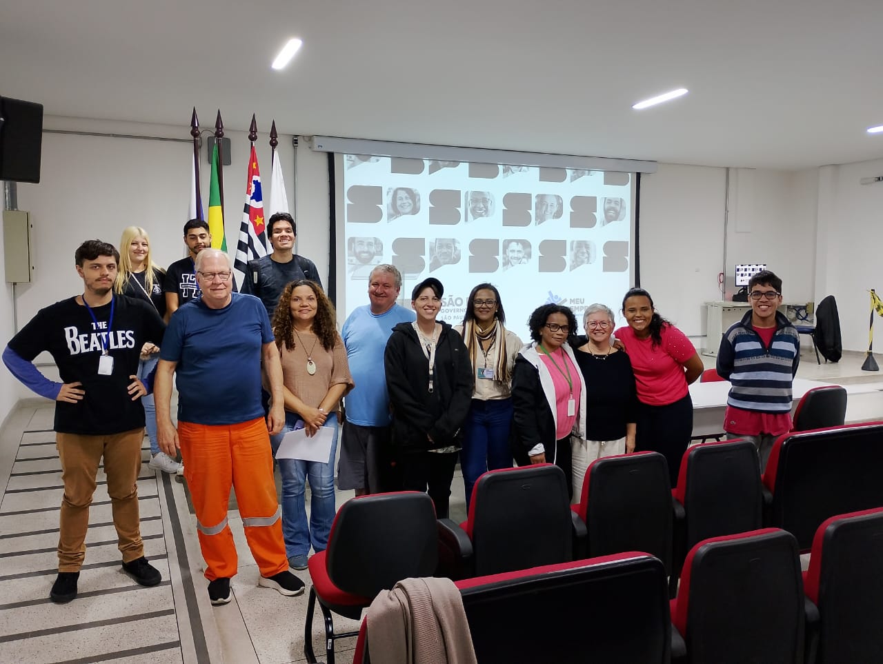 Imagem 2: participantes do evento