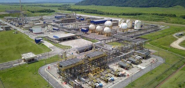 Imagem 2: Vista aérea da Unidade de Tratamento de Gás de Caraguatatuba – UTGCA) – Fonte: Prefeitura de Caraguatatuba