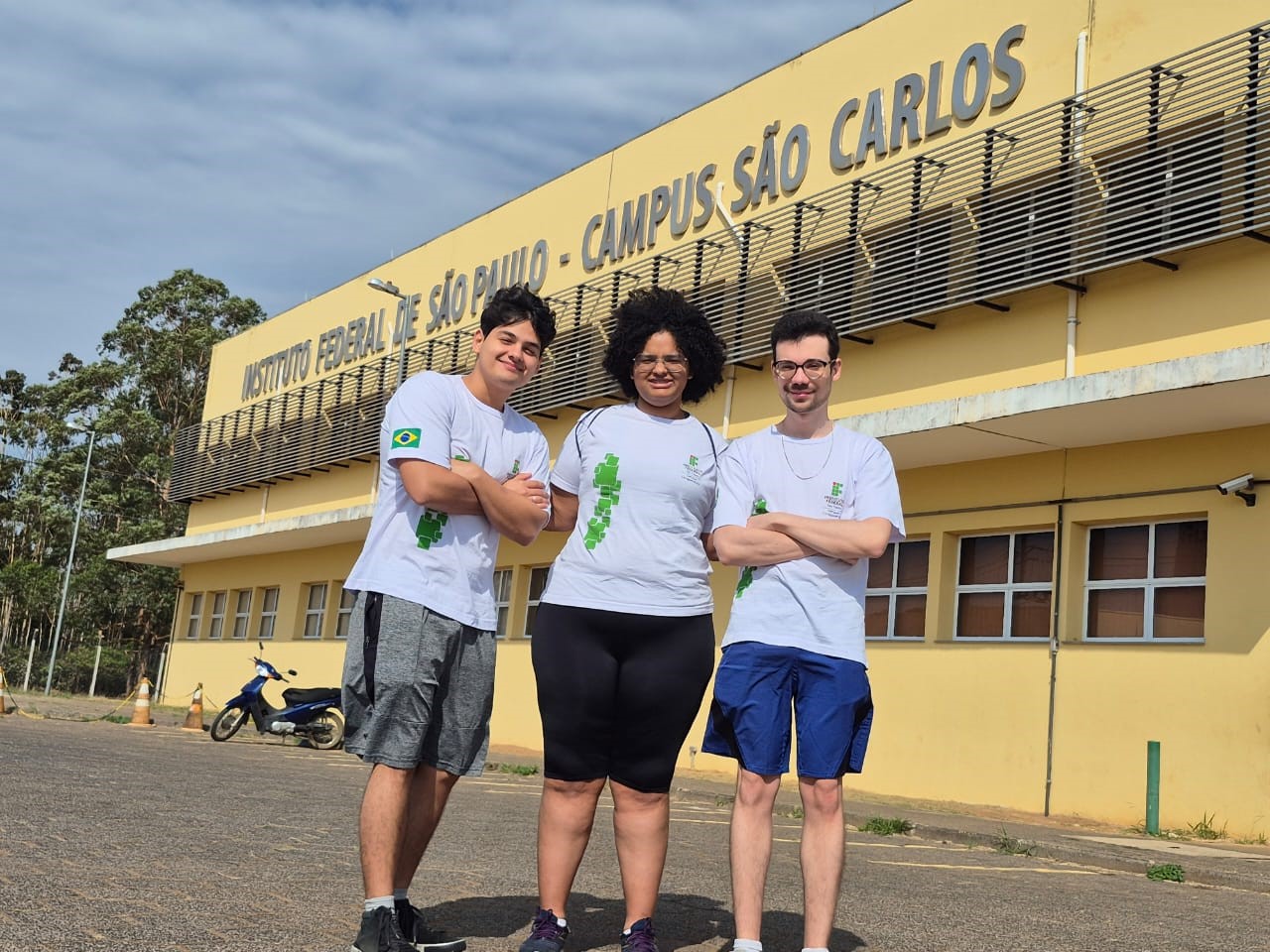 Imagem 1 - da esquerda para direita: Murillo, Eduarda e Leonan, no IFSP Campus São Carlos
