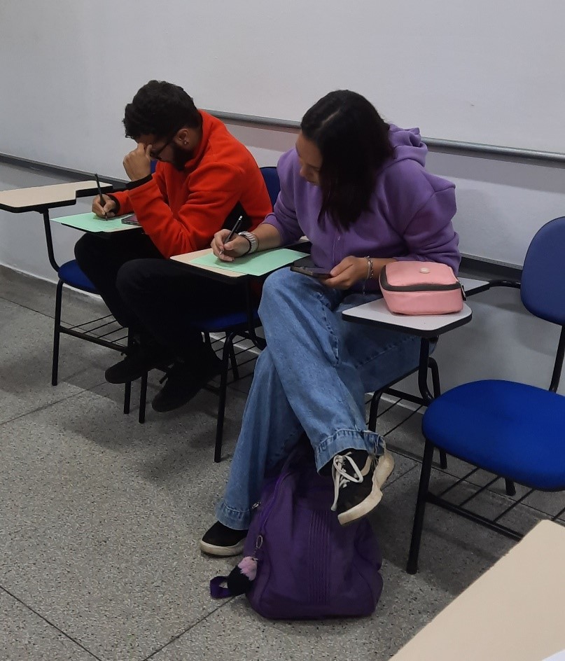 Imagem 2: o encontro proporcionou um espaço de discussão e análise crítica da produção cultural.