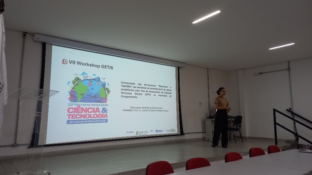 Imagem 3: Gabrielly apresentando