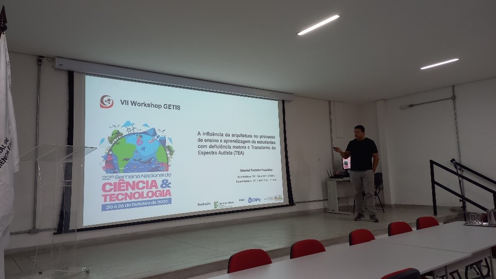 Imagem 6: Otoniel em sua apresentação