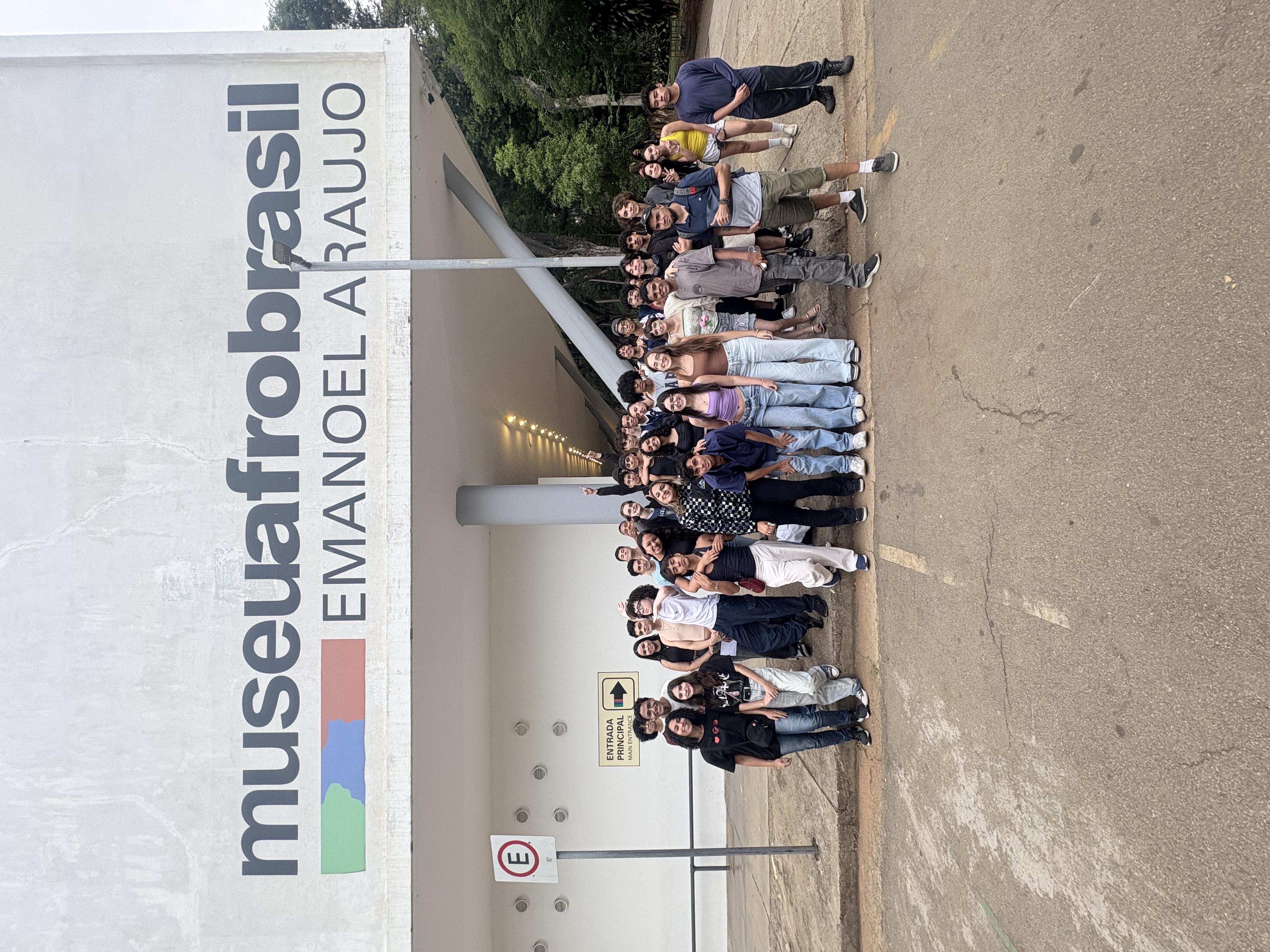 Imagem 1: Turma do 2º ano Técnico em Informática Integrado ao Ensino Médio visitando o Museu Afro Brasil