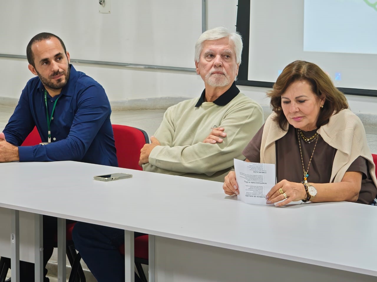 Imagem 2: Diretor Adjunto Educacional do IFSP CAR, Secretário Adjunto de Tecnologia da Informação e Inovação e Secretária de Educação de Caraguatatuba