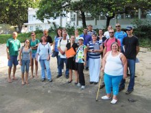 Alunos do Curso Técnico em Aquicultura em aula prática na praia
