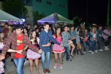 Alunos apresentam quadrilha durante IV IFETEC Junina