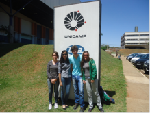 Alunos de Edificações em frente ao ginásio multidisciplinar da Unicamp