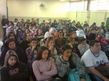 Alunos presentes na palestra do licenciando João